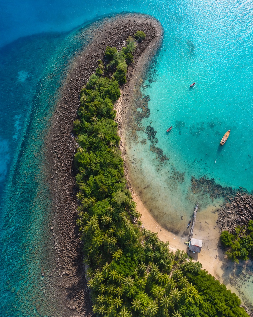 Aerial view of turquoise water at Grand Cayman